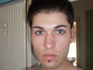 Süsser Gay Boy - Voyeurismus, Anal-Sex, Outdoor, Tattoos, Live-Dates