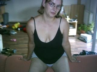 Hot Sonja - Schlucken, Swinger, Rollenspiele, Devot, Exhibitionismus