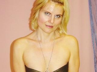 BlondeOnLatinas - Gangbang, blaue Augen, Blondinen, Online Kontakte, Piercing