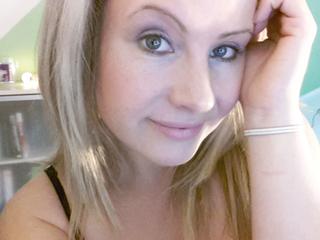 F*CKPRINZESSIN - Rollenspiele, Oralsex, Tattoos, Piercing, Sexspielzeug