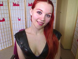 Sweet Meli - Natursekt, Kaviar, Lack und Leder, Piercing, Anal-Sex