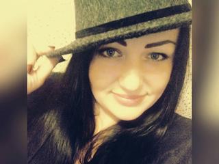 SnowWhiteGirl - Tattoos, Live-Dates, Oralsex, Sexspielzeug, Voyeurismus