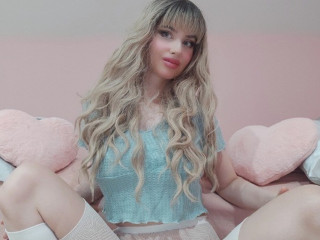 ChloeKiss