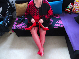 MiaMariella (39) - Private S*xparties, SM-Clubs, Swingerclubs, P**no-Kino, Partnertauschparties, S*xtoyabende Du suchst eine heiße MILF, von der du noch etwas lernen kannst? Oder stehst du einfach nur auf reife Ladies, mit dem gewissen Extra? Egal! Hier bist du so oder so goldrichtig! Egal ob das Thema S*x, Lust, Leben ist, ich bin für alles offen! Nackte Tatsachen? Gerne ;-)