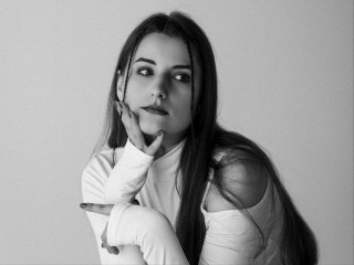 GirlNextDoor (28) - Ich lese sehr gerne Bücher, auch auf Reisen! Ich mag das Gefühl, als würden wir nahe beieinander leben, als wäre ich dein Nachbar, als wärst du bei mir zu Hause! Das ist sehr bequem und angenehm