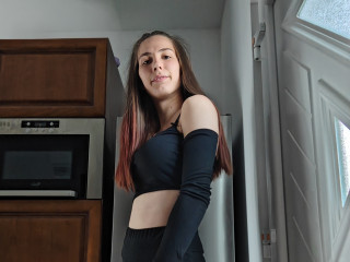charlottgotit2 Ich liebe es, zu kommen, jeden Teil meines Körpers zu genießen und dich glücklich zu machen. Lass mich wissen, was du von mir sehen möchtest