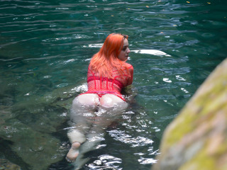 Mia Moore  - Vorschaubild 3