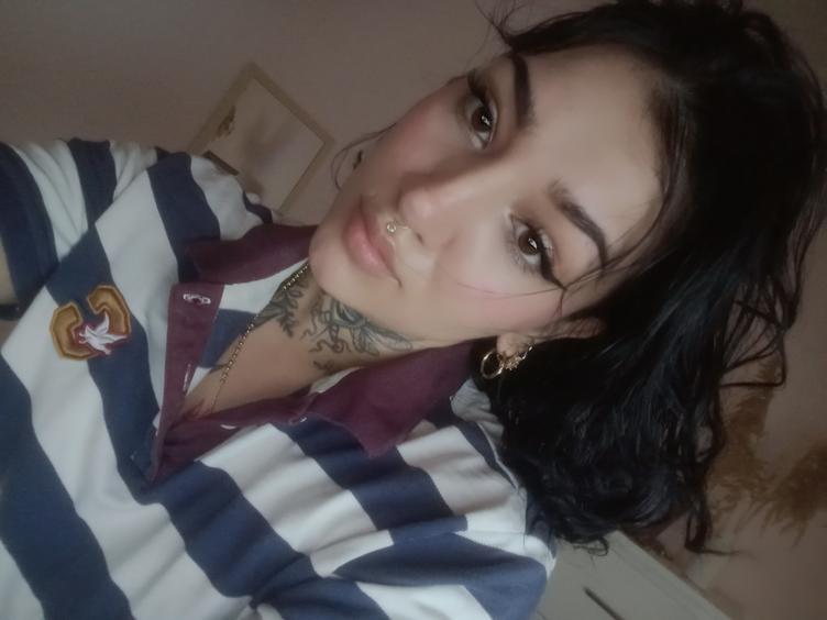 Melina-98 Livecam